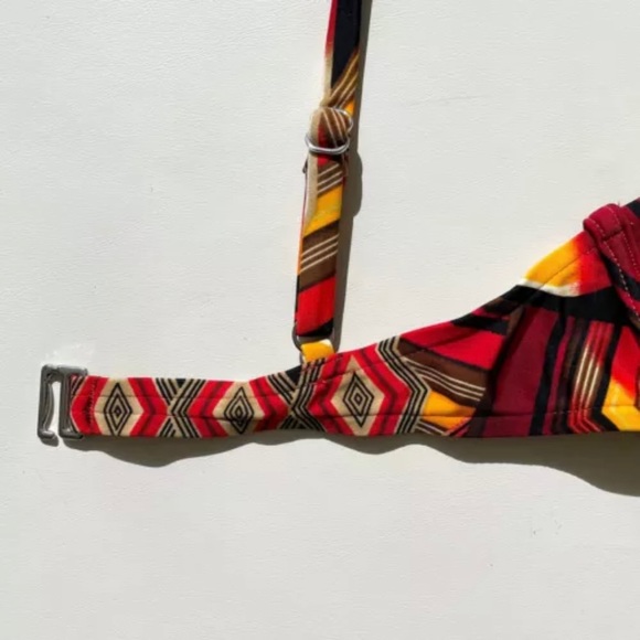 Sunsets Terra Cotta Tribal Print Bikini Top NWT Small Underwire Removable Pads - Picture 7 of 11